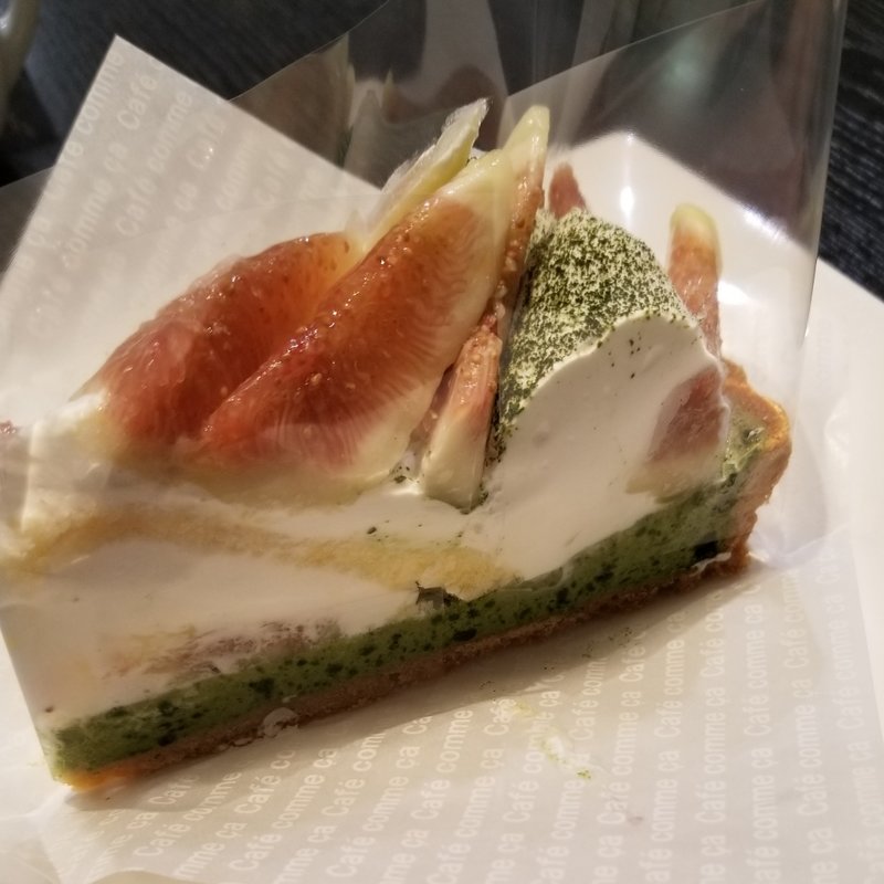 抹茶とイチジクのケーキ(カフェコムサ 池袋店)