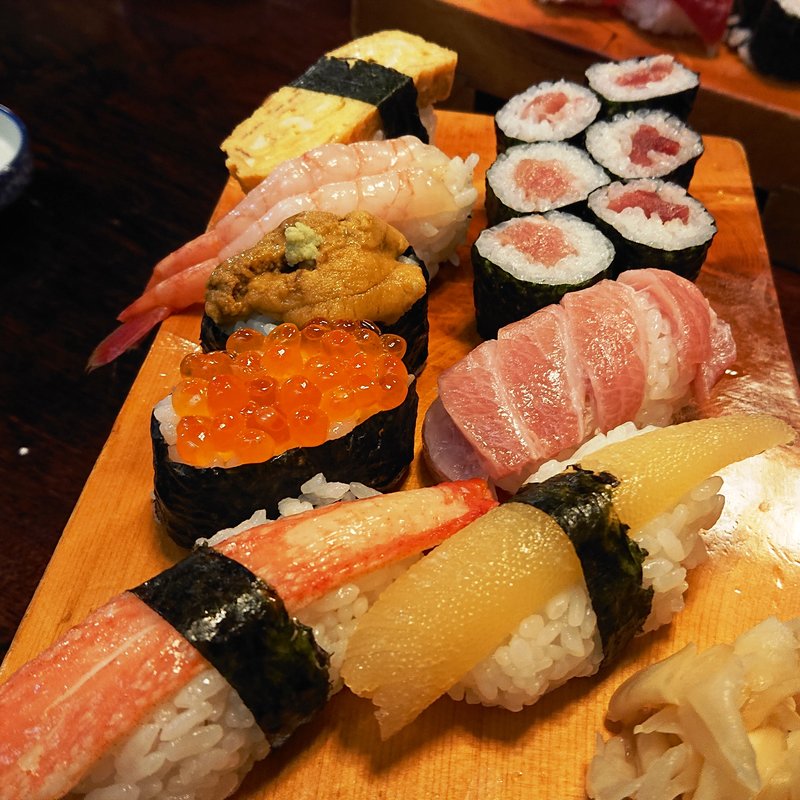 特上にぎり(満寿鮨)