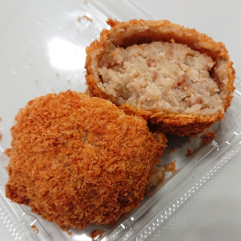 ごろっとポテトの牛肉コロッケ(柿安 セレオ八王子精肉店)