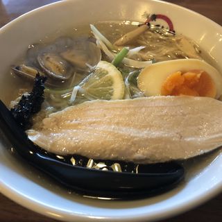 塩ラーメン(味勲拉　ラーメン)