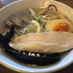 塩ラーメン(味勲拉　ラーメン)