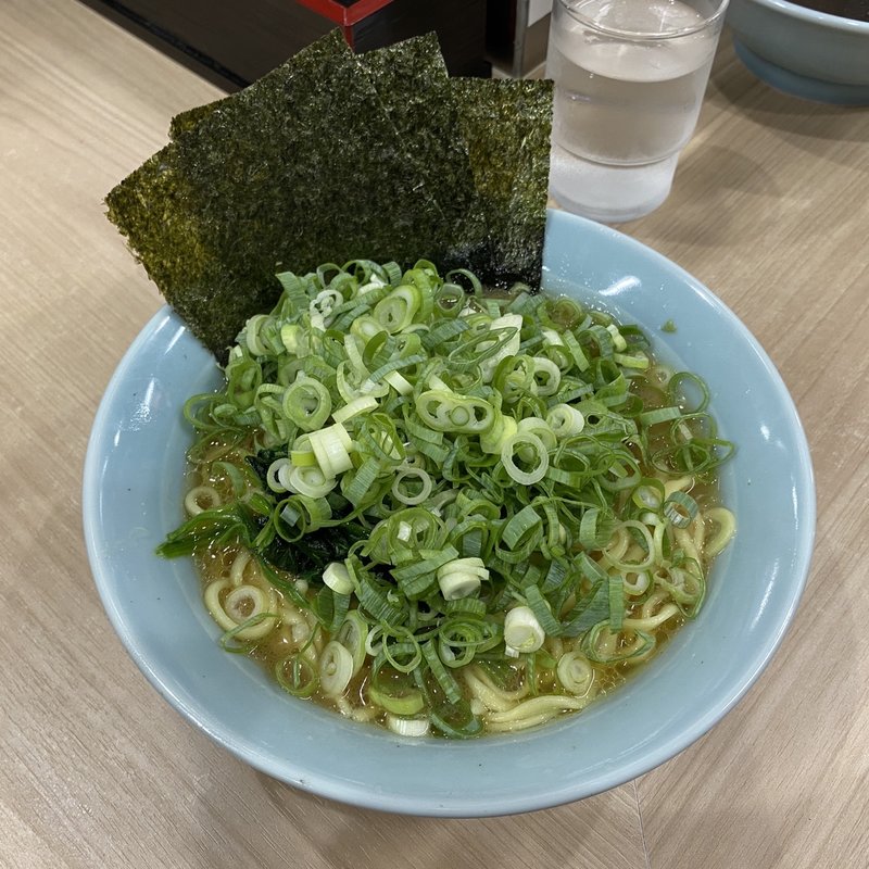 ラーメン並　青ネギトッピング(横濱ラーメン　あさが家)