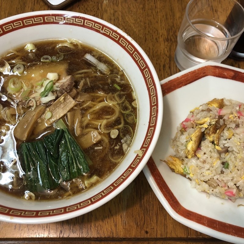 ラーメン　半チャーハン(千成亭 )