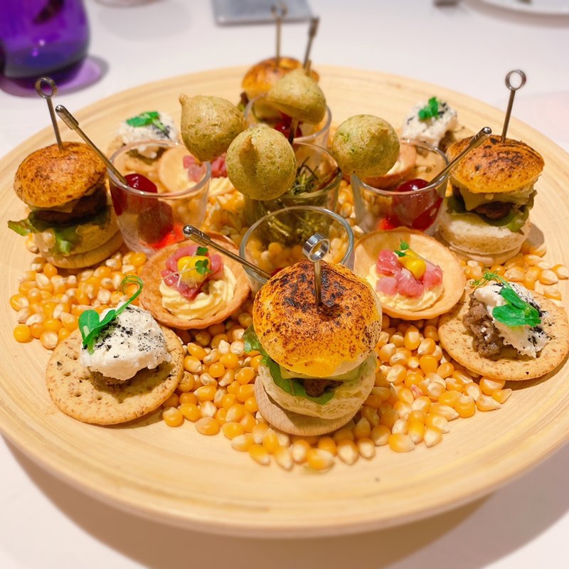 アミューズ(a la louche -ア・ラ・ルーシュ-)