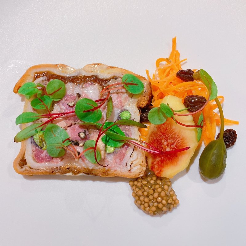 パテ・アン・クルート(a la louche -ア・ラ・ルーシュ-)