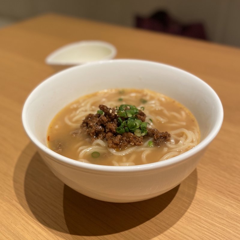 牛骨ラーメン〜トリュフオイル入り〜(餃子dining ウッシッシ)