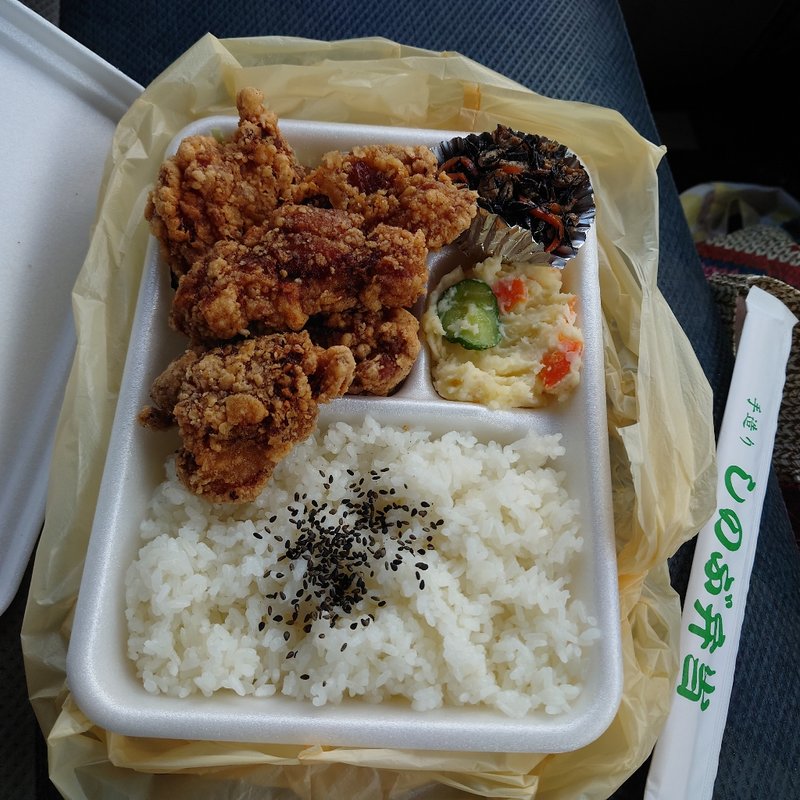 鶏唐揚げ弁当(しのぶ弁当 )