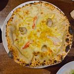 北海道産ズワイガニとホタテのレモンクリームピザ