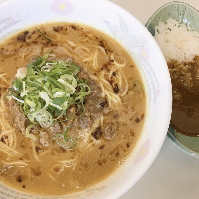 ド豚骨味噌らーめんとミニカレー(天さん （カレーとラーメンの店）)
