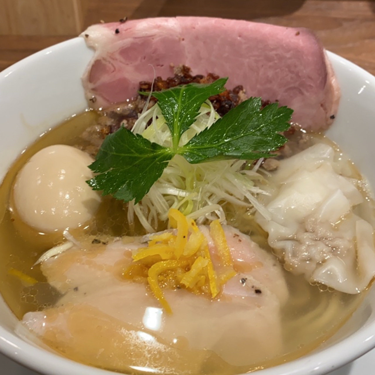 江坂駅周辺で食べられるラーメン人気30選 Sarah サラ