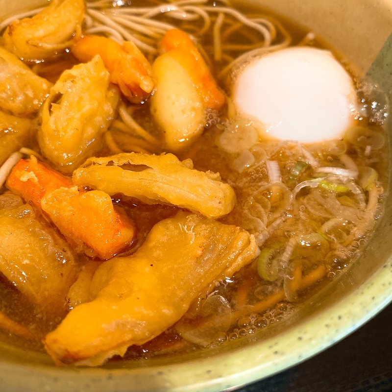 バラ天玉そば(そば処　ことぶき )