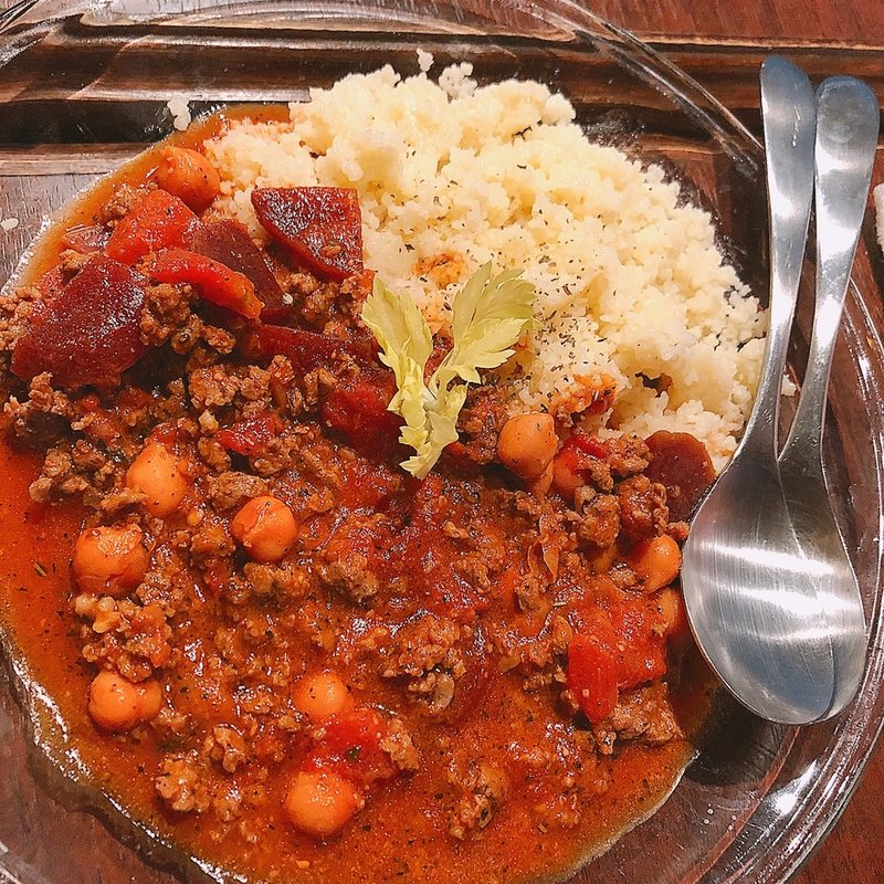 マトンの煮込みとクスクス(食堂チリン)