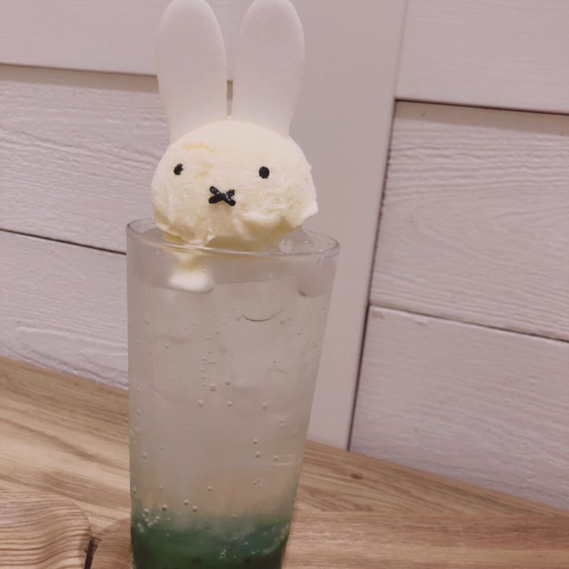 フルーツクリームソーダ(studio CLIP CAFE  武蔵小杉店)