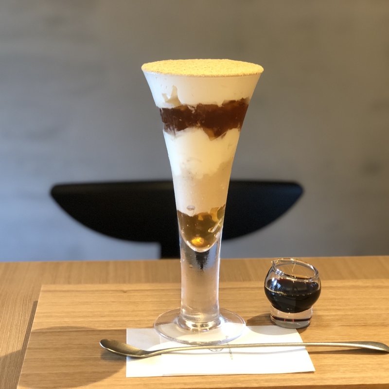 焦がしきな粉パフェ(吉祥菓寮 京都伏見稲荷店 （キッショウカリョウ）)