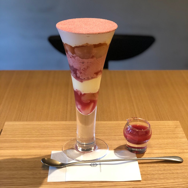夏恋の桃色パフェ(吉祥菓寮 京都伏見稲荷店 （キッショウカリョウ）)