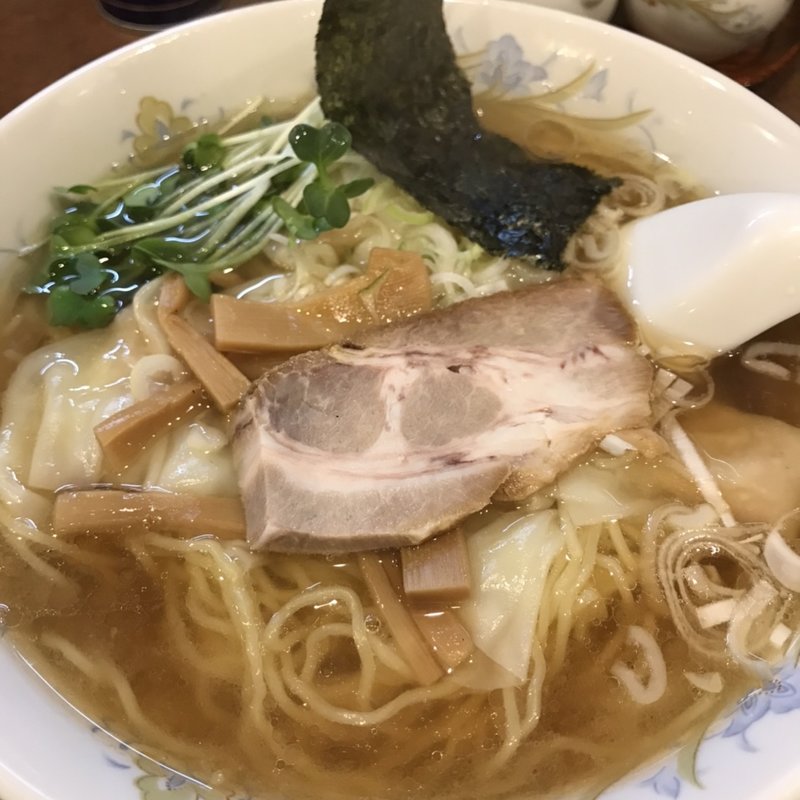ワンタン麺(鶏舎 （チイシャ）)