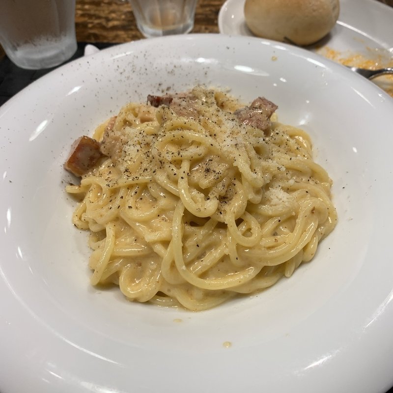 カルボナーラ(パスター・ヴォラ 大手町店)