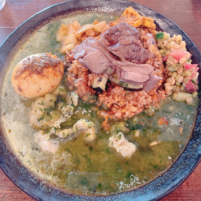 鴨肉飯と水茄子のスパイス梅肉和えスパイス炒飯と鱧とほうれん草のカレー(あきらカレー)