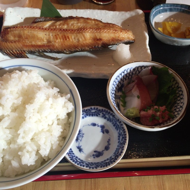 焼魚定食(海鮮炭火焼　浜笑 )