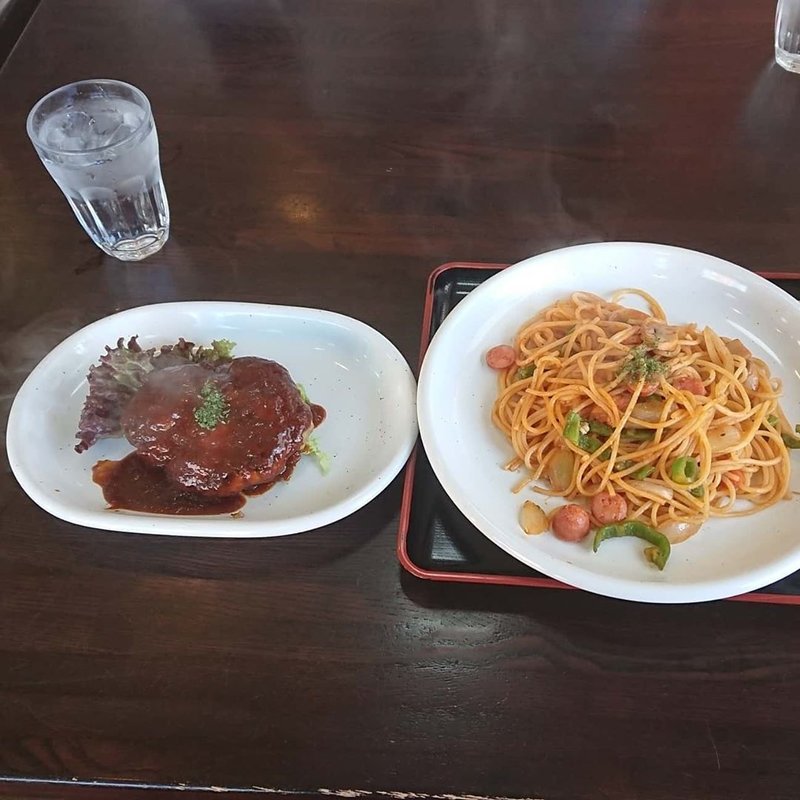 ナポリタン+ハンバーグ追加トッピング(ルピナス)