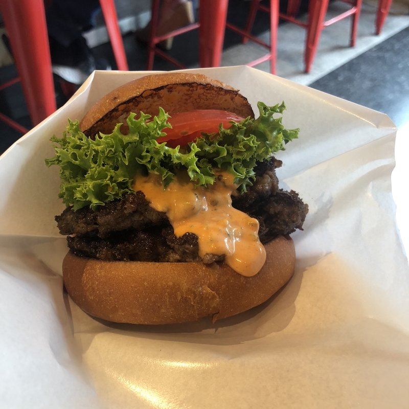 Mコンボ(ヘンリーズ バーガー （HENRY'S BURGER）)