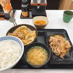 牛皿・豚生姜焼き定食と生玉子(吉野家 小金井店)
