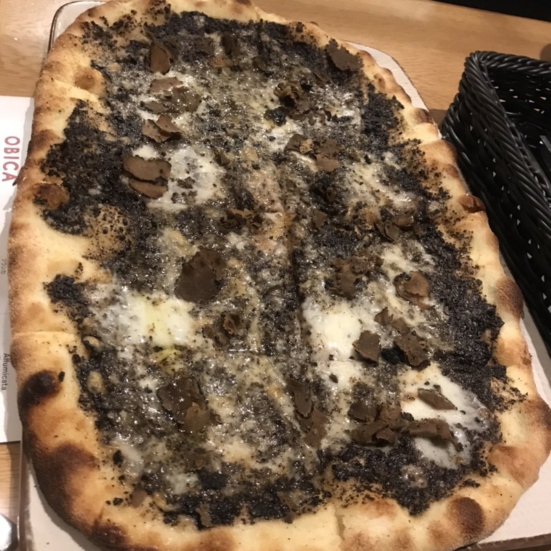 ピッッア タルトゥーフォ(オービカ モッツァレラバー 横浜店 )