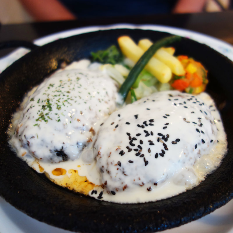 ツインハンバーグ(Restaurant ドンキホー亭(ハンバーグ&洋食))