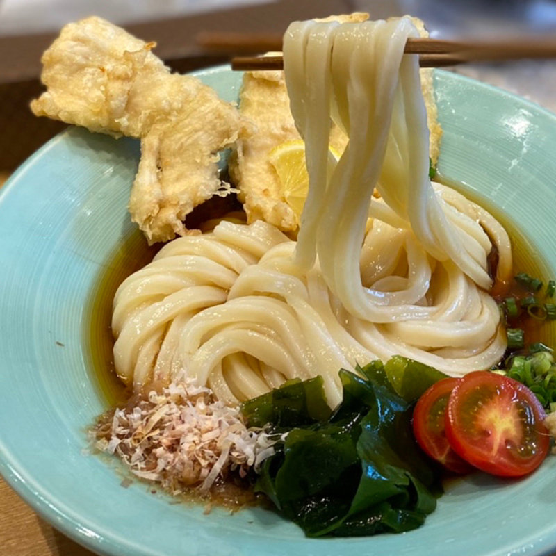 ふわふわとり天のぶっかけうどん(マルヨシ製麺所)