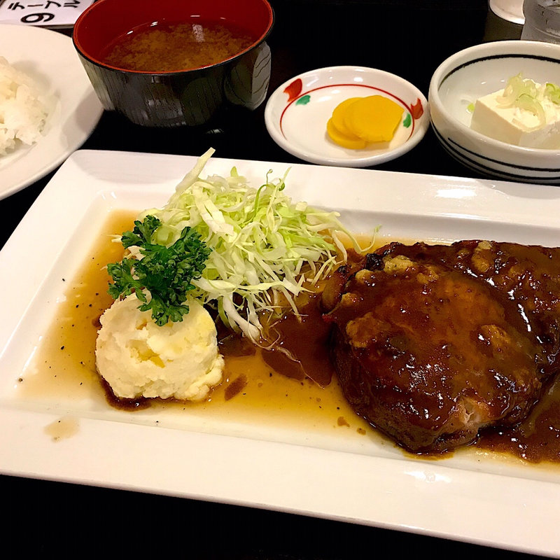 ポークソテー定食(三松会館 )