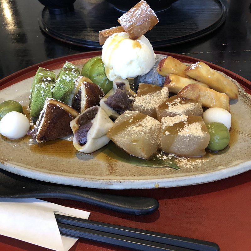 ぜいたくパフェ(町家かふぇ かまくら)