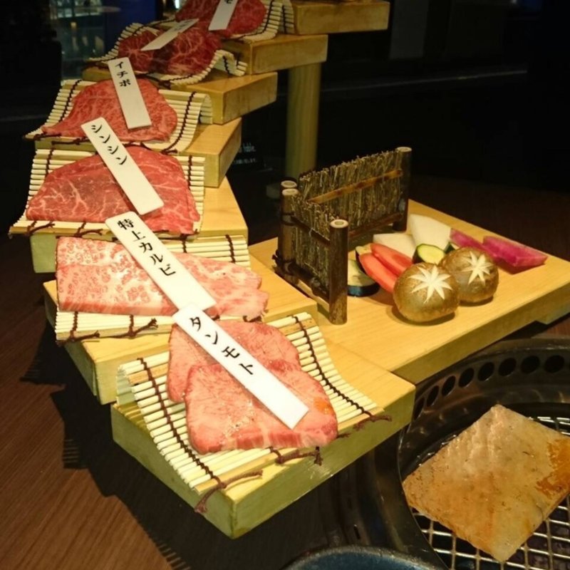 肉の階段(Cコース)(WORLD DINER )