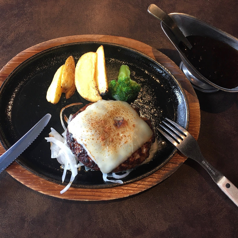 あさくまハンバーグ チーズトッピング(ステーキのあさくま 津島店)