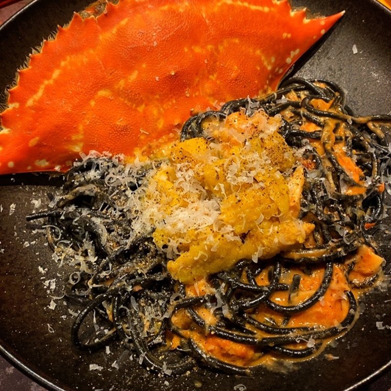 雲丹と渡り蟹のトマトクリームパスタ(海栗とワイン TSUKIHI)