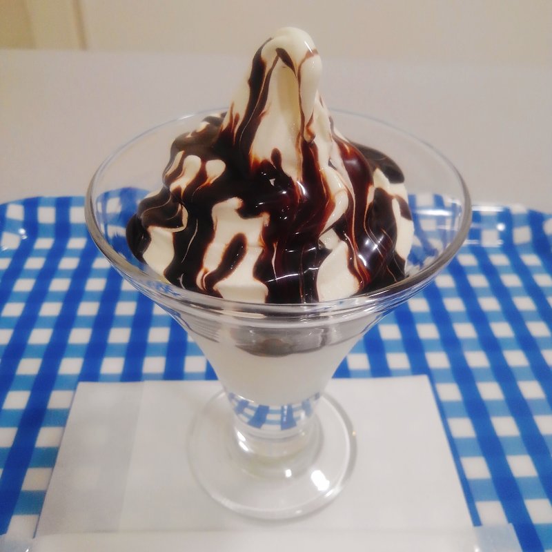 サンデー　チョコレート(フードコート ラッキー)