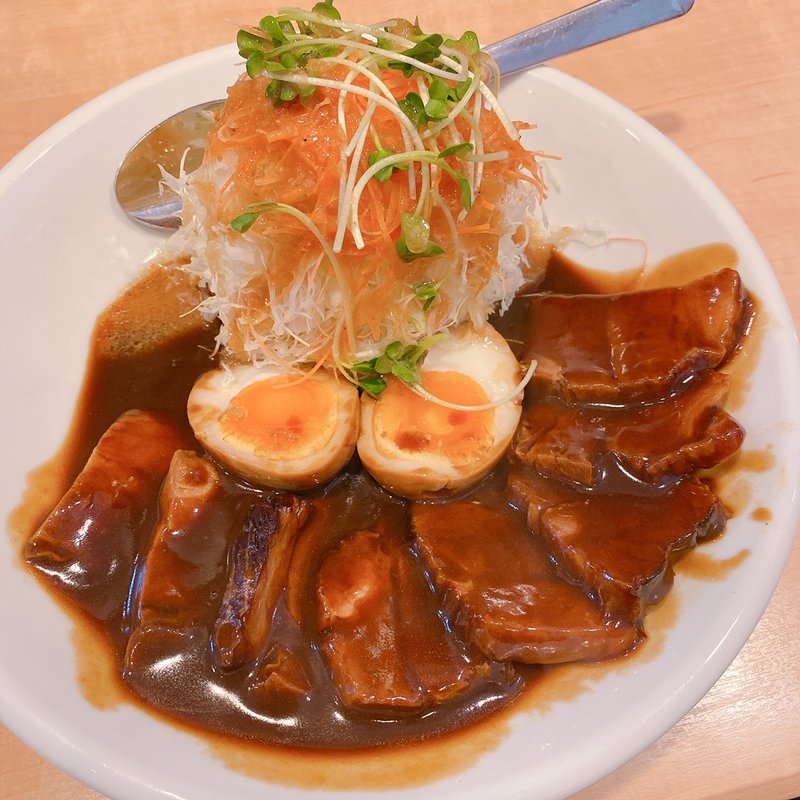豚ばらの味噌煮込み定食(くま食堂)