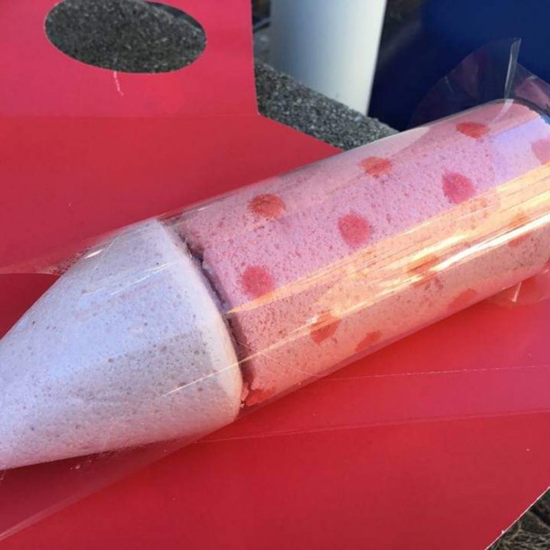 色えんぴつロール(ベーカリー＆カフェ ブルージン （BLUE JEAN）)