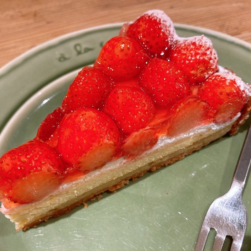 タルト プティ フレーズ(パティスリー・アラカンパーニュ 池袋店 （PATISSERIE a la campagne）)