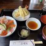 海鮮丼とミニ天ぷら