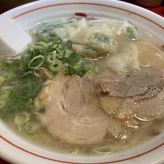 ワンタン麺(長浜屋台 やまちゃん 銀座店)