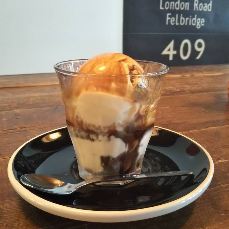 ラムレーズンアフォガード(マイクロレデイコーヒースタンド （MICRO LADY COFFEE STAND）)