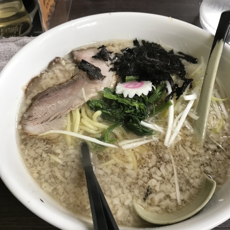 背脂塩ラーメン(らあめん天山 長岡店 )