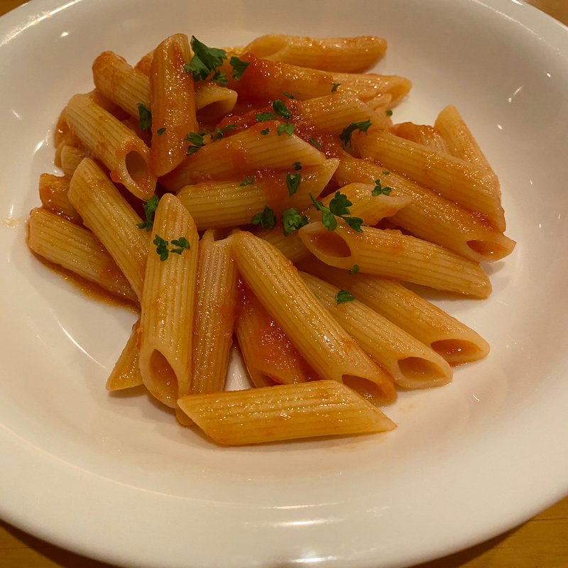 トマトペンネ(キアッソ （Chiasso）)