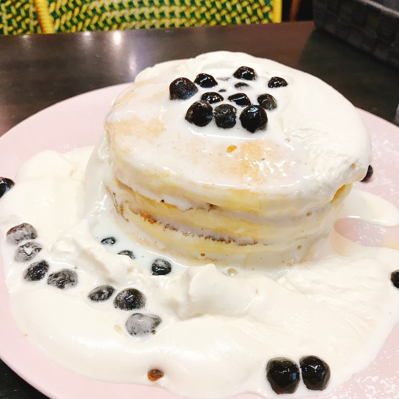 タピオカミルクティーパンケーキ(ベルヴィル（belle ville) ホワイティうめだ店)