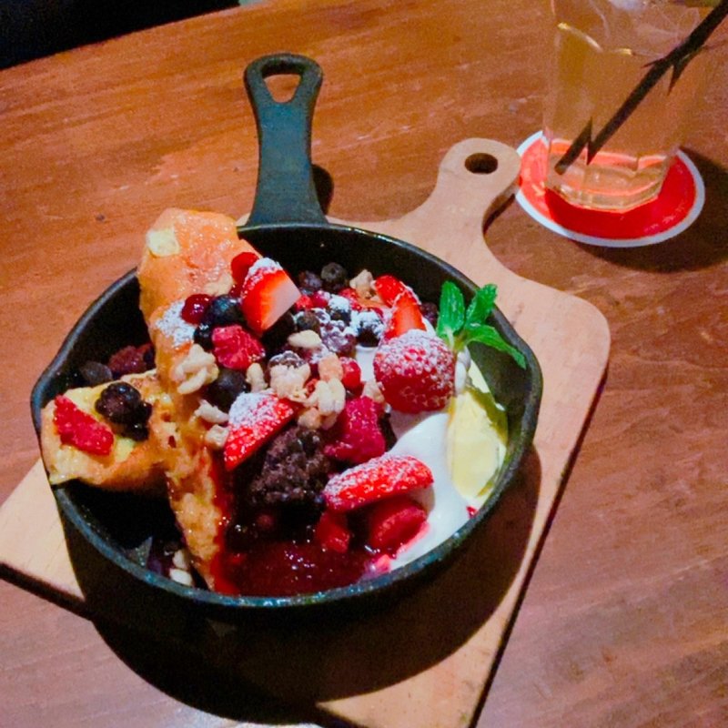 アパルトマンフレンチトースト バニラアイス添え(APPARTEMENT 301 （アパルトマンサンマルイチ）)