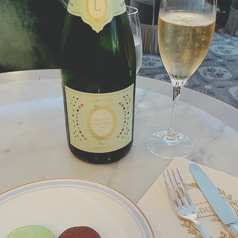 マカロン＆シャンパンセット(ラデュレ サロン・ド・テ 銀座三越店)