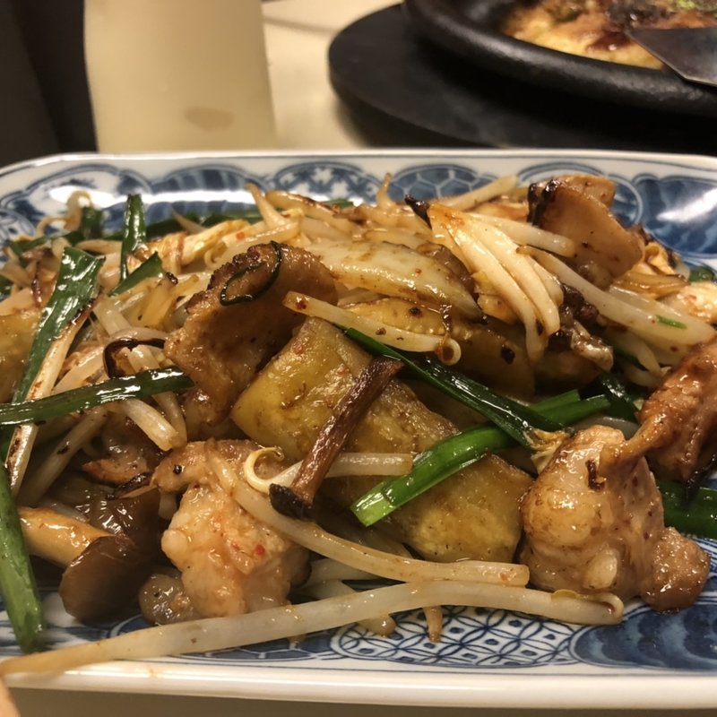 ホルモン炒め(なかちゃん )