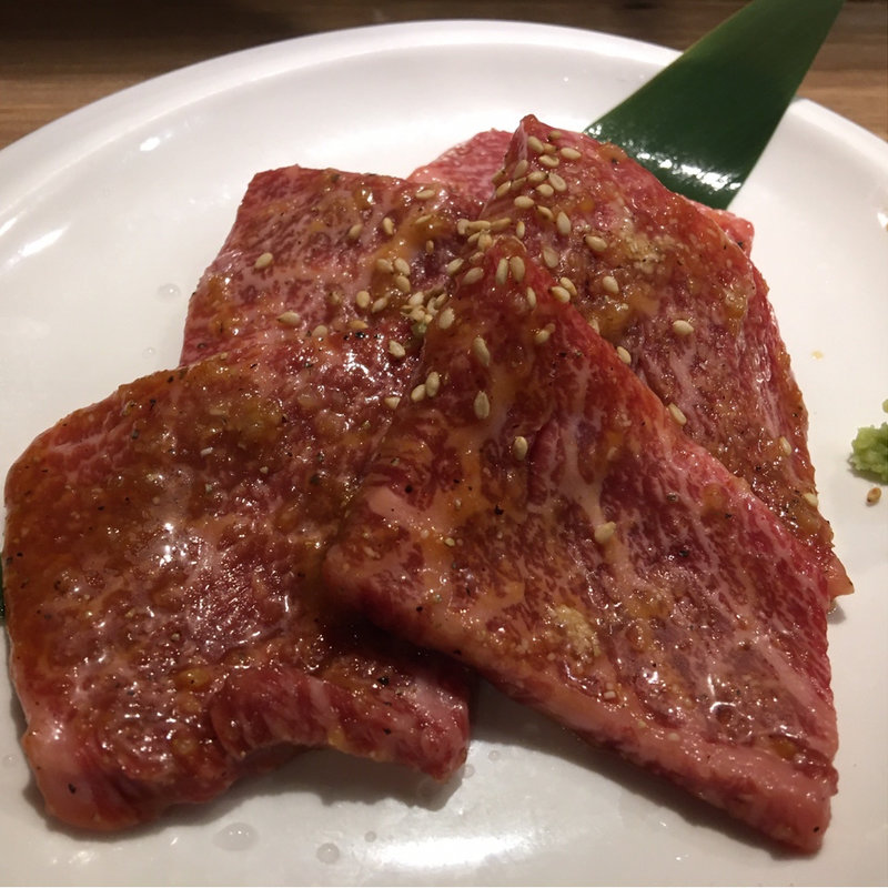 本日の特選肉(牛庵 （感動ホルモン 牛庵）)