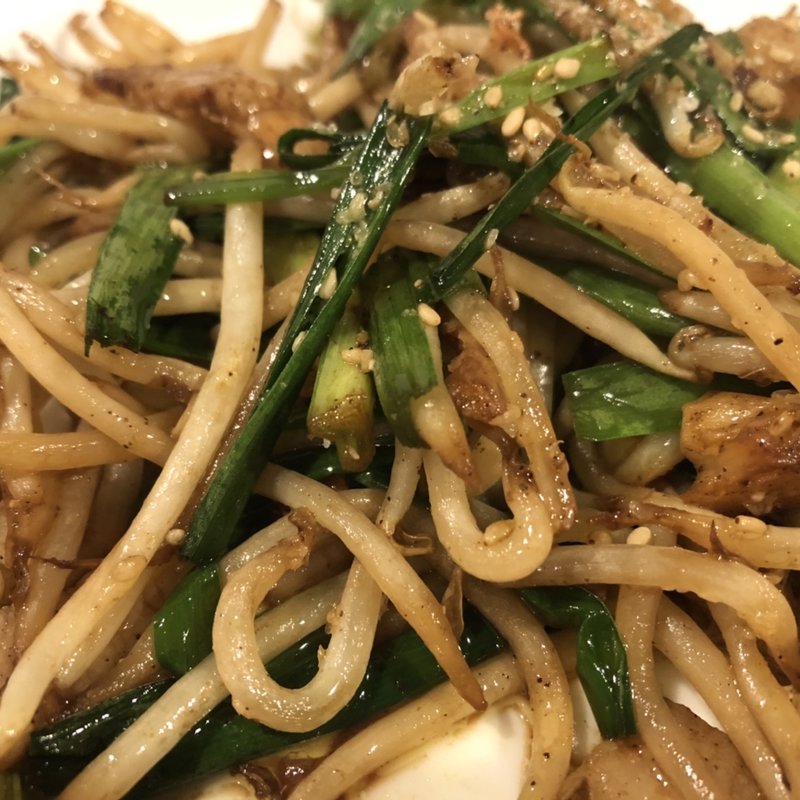 ニラモヤシ炒め(ルンビニ　ブッダ)