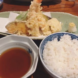 和定食の天ぷら(うなぎ割烹木村)